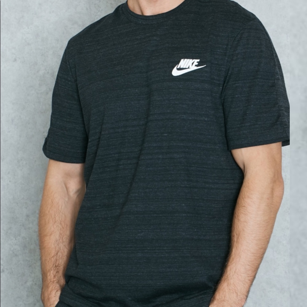 Nike Men’s T-Shirt
